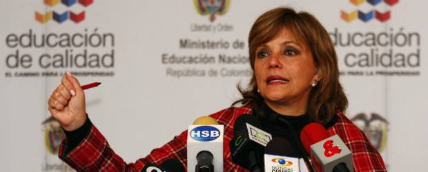 Algunos colegios oficiales en el país siguen cobrando matrículas | Archivo | La ministra María Fernanda Campo dijo que las denuncias se deben hacer ante la Secretaría de Educación del municipio o departamental.