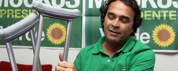 Fajardo volvió a la escena política | Julio César Herrera | Ayer fue dado de alta de la Clínica de El Rosario el candidato a la vicepresidencia por el partido verde, Sergio Fajardo, después de haber sido intervenido quirúrgicamente de su cadera izquierda, el pasado domingo.