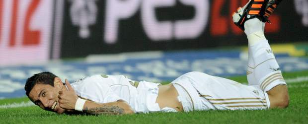 Real Madrid ganó y sigue como líder | Reuters | El mediapunta argentino, Ángel Di María, fue la figura del encuentro anotando un gol y sirviendo una asistencia para el segundo, de Cristiano Ronaldo.