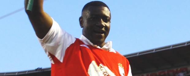 Adolfo El Tren Valencia, ex jugador | Colprensa | Valencia, quien se retiró en 2002, jugó en Colombia en en clubes como Independiente Santa Fe, América y Medellín.