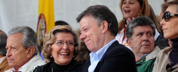 Solidaridad camina por Bogotá | Cortesía Presidencia de la República | El presidente Juan Manuel Santos destacó el aporte de doña Nydia Quintero a la sociedad.