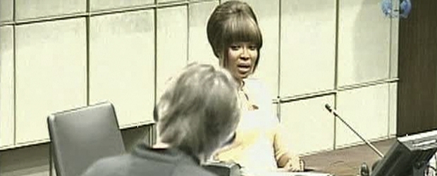 Diamantes enredan a Naomi Campbell | Reuters | La modelo Naomi Campbell, en su testimonio en el juicio por crímenes de guerra contra el ex presidente de Liberia Charles Taylor, dijo este jueves que le habían dado una bolsita con unos pocos diamantes cuando estuvo en Sudáfrica en 1997.