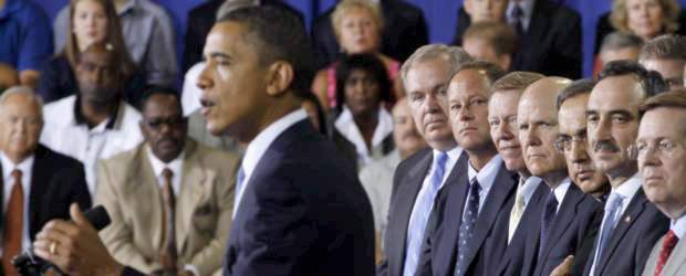Cámara baja rechazó propuesta demócrata | AP | El gobierno del presidente Obama advirtió que sin un acuerdo podría quedarse sin dinero este martes para saldar sus obligaciones financieras.