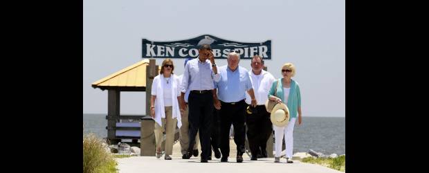 BP presentó nuevo plan para recoger crudo del Golfo | Reuters | El presidente Obama recorrió este lunes la zona del desastre.