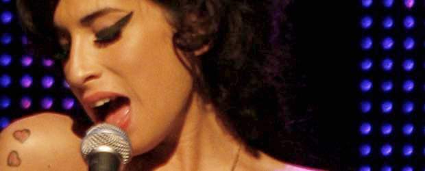 Biografía de Amy Winehouse | Reuters | Amy Winehouse murió este sábado a los 27 años de edad.