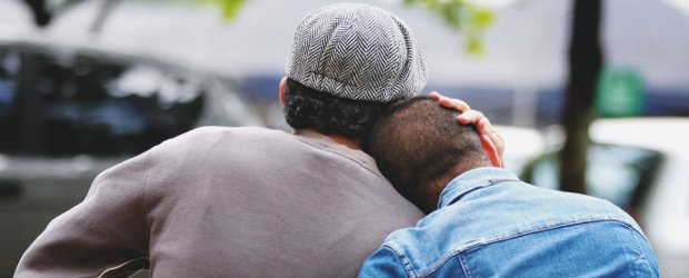 Prejuicios generan ataques a población Lgbt | Juan Antonio Sánchez Ocampo | Agresiones físicas y verbales, además de amenazas, atentan contra los derechos de la población Lgbt de la ciudad. Si estos no se previenen o denuncian, se convierten en crímenes por prejuicio. Una situación que la Personería de Medellín enfrenta, ahora incluso con la Policía Enlace.