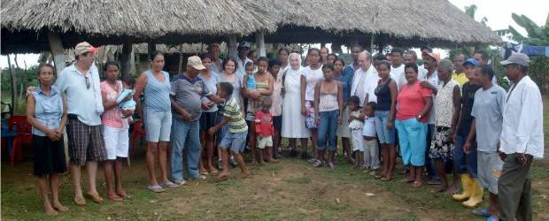Un grupo de 18 misioneros visitan el sector y les dan una luz de esperanza. | Cortesía