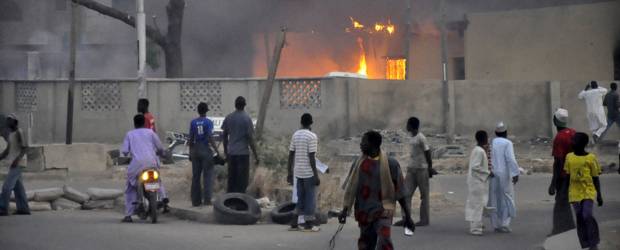 Nigeria en tensión, tras atentados | Reuters | Los ataques, cometidos por el grupo terrorista radical islámico Boko Haram, fueron cometidos en la ciudad septentrional de Kano.