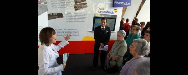 Bancolombia ofrece disculpas por falla técnica | Julio César Herrera | Como una forma de acercarse con los accionistas, durante la asamblea que se cumplió ayer, el banco dispuso de una muestra comercial, en la que se les explicó lo que está haciendo el Grupo Bancolombia.