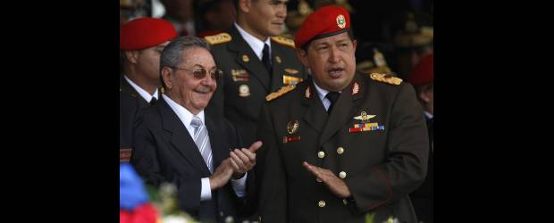 Un bicentenario teñido de política chavista | Fernando Llano, Ap - Caracas, Venezuela | Hugo Chávez celebró con colegas latinoamericanos el bicentenario de la independencia de Venezuela. Lo acompañaron mandatarios cercanos a su revolución como el presidente Raúl Castro de Cuba y Cristina Fernández de Argentina.