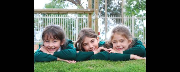 Colegio Cumbres 15 años de formación | Cortesìa | Una educación basada en el programa de bilingüismo, entendiendo que el lenguaje genera conocimiento y conciencia del mundo. Además, el colegio cuenta con profesores capacitados para que sus alumnos se preparen y logren desempeñarse con excelencia en un mundo globalizado.