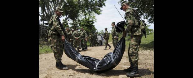 Abatidos siete guerrilleros en Tarazá | Archivo | Ayer en la noche, el Ejército había sacado de la zona siete cuerpos de guerrilleros del Eln abatidos, pero indican que podrían ser más los muertos.