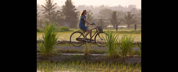 Tan famosa como Julia es Bali | Cortesía | El filme está basado en el libro autobiográfico homónimo de la escritora y periodista Elizabeth Gilbert, que relató el viaje en forma de diario íntimo. Algunos han encontrado en esta experiencia una fuente de inspiración y la han imitado.