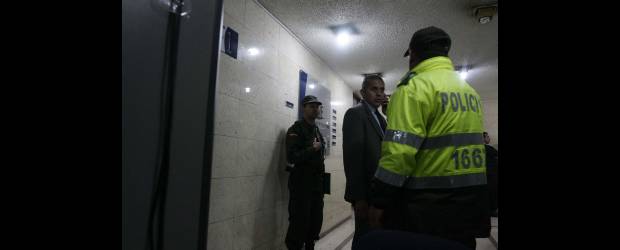 DNE, con datos bajo análisis | Colprensa | La Policía Nacional tiene en su poder por lo menos 100 discos duros con cerca de diez teras de información.