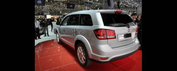 Ginebra se pinta de verde | | La conocida Journey que rueda acá, debutó en Europa como Freemont y bajo el logo de Fiat. Primeros frutos de la alianza con Chrysler.