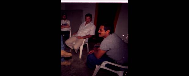 Guerrillero, "para" y bacrim | Archivo | Esta foto de alias "Giovanny" fue tomada el 2 de agosto de 1996, día en que el Frente Pedro León Arboleda, del EPL, se desmovilizó. La entrega de armas tuvo lugar en la finca Cedro Cocido, propiedad de Fidel Castaño.