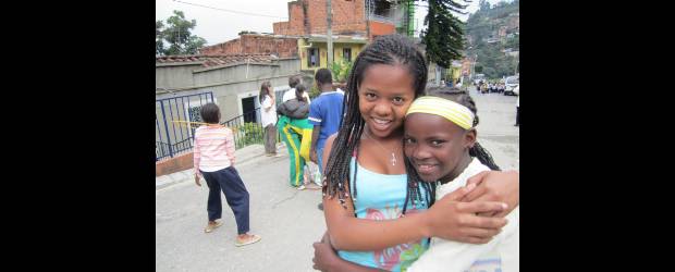 Las Golondrinas vuelan sobre el olvido | Daniel Rivera Marín | Son más de 300 niños los que la Fundación Las Golondrinas atiende con educación de básica primaria, ahora necesitan construir el colegio. Quienes estén interesados en ayudar a la causa pueden encontrar información en la página web www.fundacionlasgolondrinas.org.