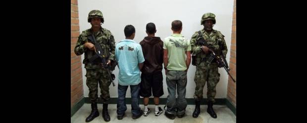 Golpes a bandas de Calatrava y de la comuna 13 | Cortesía | Las tropas de la IV Brigada capturaron a 17 supuestos miembros de combos delincuenciales en diferentes barrios de la comuna 13.