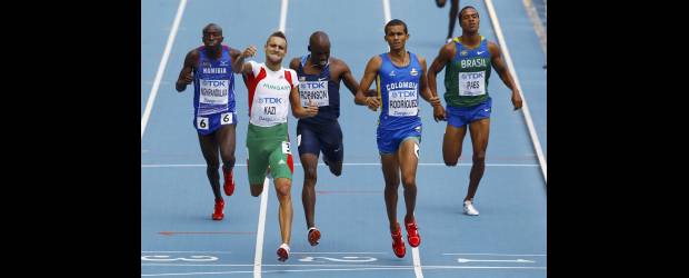 El Bagre y el Rayo corren en Corea | David Gray, Reuters, Daegu, Corea Del Sur | El que celebra es el húngaro Tamas Kazi, pero el ganador de la serie fue Rafith Rodríguez, cuarto en la fila. El Mundial de atletismo entra hoy en su segundo día de competencias con gran expectativa.