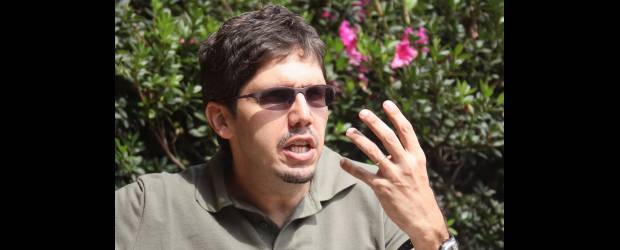 La indiferencia acaba los recursos | Hernán Vanegas | "Brasil es el país de las selvas, pero también de las deforestaciones. Si bien se había dado un freno con la creación de 80 unidades de conservación en la Amazonia, ahora un proyecto de ley que altera el código forestal amenaza dar un nuevo impulso a la destrucción de la selva", explica Silvio Marchini.