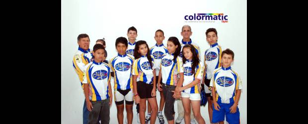 La ruta es la niña más mimada del Clásico | Cortesía Colormatic | Inspirados por Bernardo Cock, uno de los símbolos de la ruta senior en Sabaneta, estos recreativos júnior se alistaron para darle más vida al Clásico.