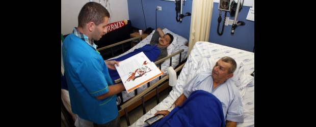Pedro, tan mágico como sus cuentos | Fotos Hernán Vanegas | Pedro Luis Guiral Hernández alterna su labor de bibliotecólogo con la de promotor de lectura. Esto último lo hace en un escenario de dolor y de allí la grandeza y el valor de su actividad.