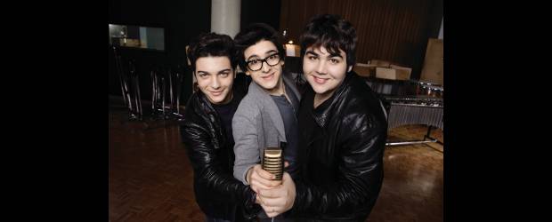La ópera pop tiene acento italiano | Cortesía | Gianluca Ginobe (barítono), Piero Barone (tenor) e Ignazio Boschetto (tenor) son los integrantes de Il Volo, una agrupación italiana que es reconocida por su talento como los nuevos ídolos de la ópera pop, y por sus admiradoras, como los Jonas Brothers europeos.