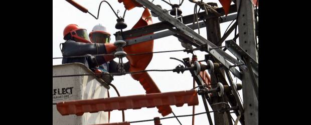 EPM: inversión directa por $1,6 billones hasta el 2014 | Archivo | Entre 2012 y 2014, EPM invertirá 1,76 billones de pesos en la transmisión y distribución de energía, incluyendo la modernización y reposición de las redes en los sistemas atendidos para las filiales.