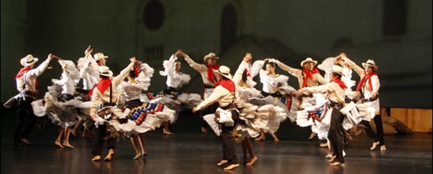 ¡Ven a Medellín, que invita el Ballet Folklórico! | Luis Eduardo Noriega, Colprensa | El premio a la Investigación-Creación del Plan Nacional de Danza otorgado por parte del Ministerio de Cultura, valoró también el estudio documental que se hizo sobre Medellín, tanto en los aspectos históricos como musicales.