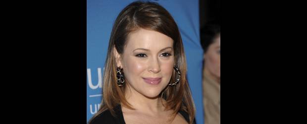 Alyssa Milano da a luz a su primer hijo | AP | En febrero, fue la propia intérprete quien anunció a través de la red social Twitter que estaba esperando un hijo.