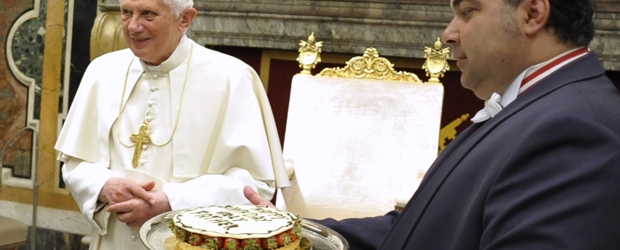 Papa Benedicto cumple 83 años y alista su viaje a Malta | AP | El Papa Benedicto celebrará el lunes su cumpleaños, día que conmemora sus 5 años de pontificado.