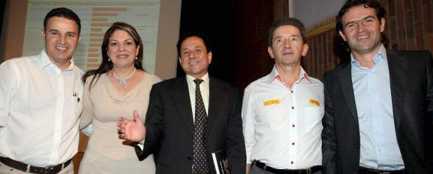 La Alcaldía se mantiene en vilo | Jaime Pérez, Archivo | Los candidatos a la Alcaldía de Medellín: Aníbal Gaviria (Partido Liberal), Jacqueline Toloza (Mira), Luis Fernando Muñoz, (Polo Democrático); Luis Pérez (Firmes por Medellín) y Federico Gutiérrez (Partido de la U)