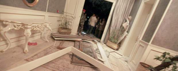 La Otan intensificó ataques en Libia y bombardeó el palacio de Gadafi | Reuters | Las bombas destruyeron totalmente un edificio que albergaba las oficinas de Gadafi.
