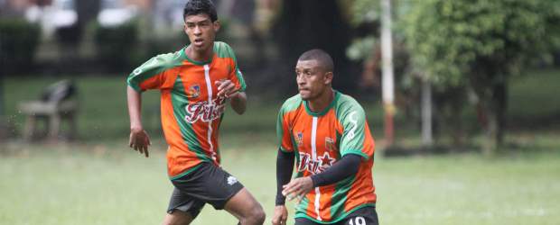 Constancia de Díaz impulsa el alza naranja | Hernán Vanegas | Farid Díaz, uno de los pocos laterales izquierdos no improvisados en el torneo, hará hoy pareja en ataque con Yulián Mejía, volante por ese sector.