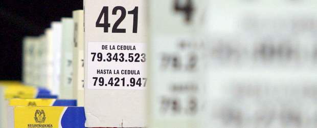 Narcos e ilegales van tras el poder regional | Archivo | Las alianzas entre grupos armados ilegales y narcotraficantes no son nuevas. Algunos buscan consolidar rutas de tráfico y garantizar que los mandatarios locales les den prebendas.