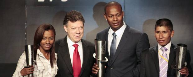 El presidente Santos, durante el acto de premiación del Deportista del Año, dijo que no permitirá que fuerzas oscuras permeen el fútbol nacional. | El presidente Santos, durante el acto de premiación del Deportista del Año, dijo que no permitirá que fuerzas oscuras permeen el fútbol nacional.