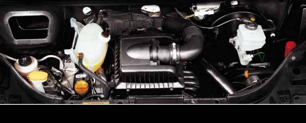 Menor consumo de combustible | Gracias a su tecnología diesel DCI y a su caja de seis marchas, el Renault Master presenta bajo consumo de combustible: 43 kilómetros por galón.