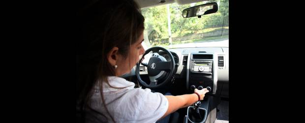 Dígale no a la distracción cuando está manejando |