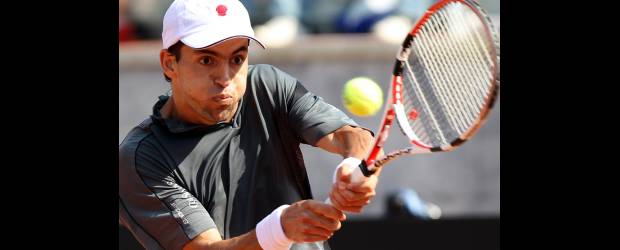 Giraldo fue más que el tumba grandes | Archivo | Santiago Giraldo (Colsanitas), que viene de superar el cuadro clasificatorio, derrotó al alemán Philipp Kohlschreiber, quien ha alcanzado la cuarta ronda de Open de Australia 2010 y la cuarta ronda en Wimbledon y US Open 2009.