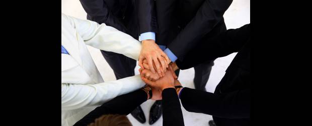 Consejeros tras bambalinas | Shutterstock | Casi todos los asesores de los candidatos trabajan con ellos desde hace varios años, y por eso han construido una relación de confianza. La familia también es fundamental a la hora de recibir consejos y tomar decisiones.