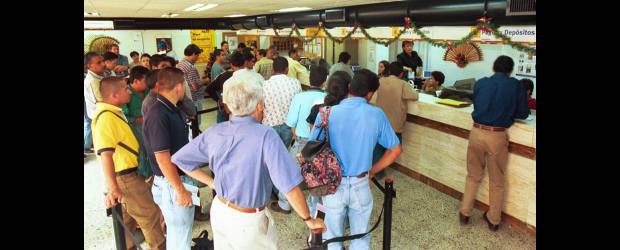 2.190 quejas por fallas en bancos | Archivo | Fallas en atención al usuario en los bancos generan las mayores quejas.