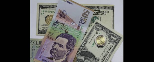 Dudas subieron el dólar $15,07 | Manuel Saldarriaga | El dólar volvió a niveles superiores de 1.900 pesos, debido a los temores constantes de una recaída en la situación de la economía internacional.