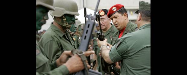 Armas en Venezuela irritaban a E.U. | Archivo | El gobierno de Estados Unidos está preocupado con la carrera armamentista de Venezuela e intentó frenar el envío de misiles comprados por Chávez a Rusia.