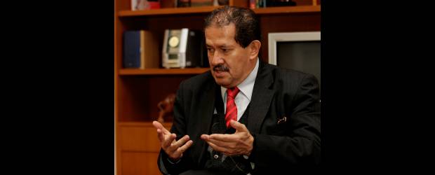 Colombia va por Atpdea y TLC | Archivo | El vicepresidente Angelino Garzón encabezará la delegación colombiana que la próxima semana estará en Washington, Estados Unidos.
