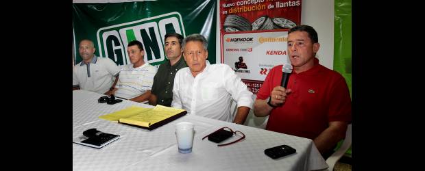 La Cuarta Brigada hará su show el domingo | Donaldo Zuluaga | Darío Sierra, Carlos Mario Hoyos, Santiago Escobar, Mario Múnera (coordinador) y Pedro Sarmiento, unidos y comprometidos por una noble causa.
