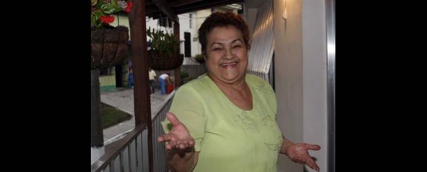 Lilia encontró el coraje para seguir viva | Jaime Pérez | Hace cinco años recibió un trasplante de riñón y desde ese momento su vida cambió. Según ella: volvió a nacer y ahora se la goza a cada instante, con sus hijos y sus nietos, que son su mayor felicidad.