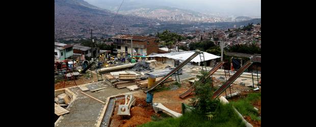 Un sendero para poner a volar las cometas | Hernán Vanegas | En un 70 por ciento se encuentran las obras del sendero Las Cometas en la zona Noroccidental, que se espera entregar el 30 de julio.