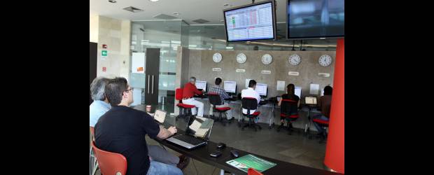 Le bajan la bandera a operación del Mila | Julio César Herrera | Desde el punto de la Bolsa de Valores de Colombia en Medellín, en el centro de negocios San Fernando Plaza, a partir del lunes se podrán transar títulos inscritos en las bolsas de Lima y de Santiago. En total, habrá 562 emisores.