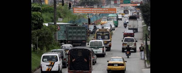 Sabaneta se quiere montar en tranvía | Donaldo Zuluaga | Una de las vías más críticas para la movilidad de Sabaneta es la avenida Las Vegas, en la cual hoy se adelantan obras de ampliación a doble calzada, lo que beneficiará también a sus municipios vecinos: Caldas, La Estrella, Itagüí y Envigado. Otras vías críticas son: la 43A, la 77Sur y el sector de Mayorca.