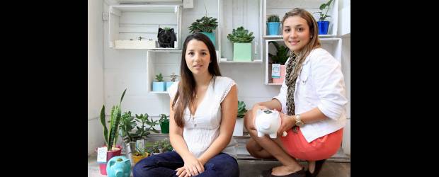 Crean por pura emoción | Juan Fernando Cano, Julio César Herrera | Marcela y Carolina Noreña, diseñadora de espacios y publicista respectivamente, decidieron hacer de su amor por las plantas una empresa. Ellas aspiran a enseñar la cultura de cuidar y mantener estos pequeños tesoros verdes.